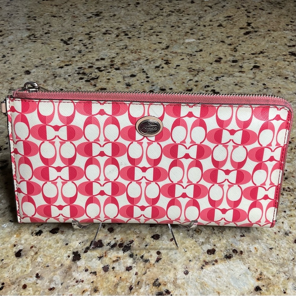 Coach Pomegranate/White Peyton Dream C Large L-Zip Wallet - Preowned